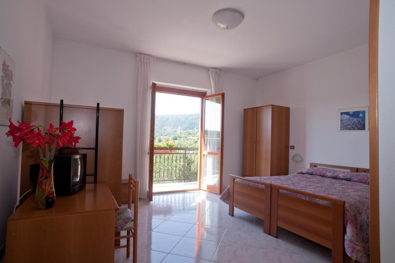 Double or Twin Room Bathroom
