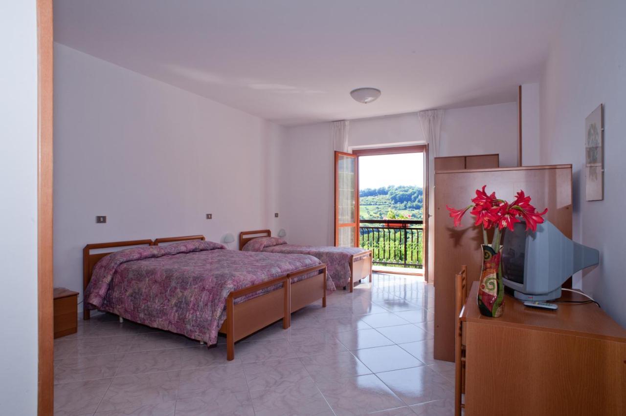 Double or Twin Room Bathroom